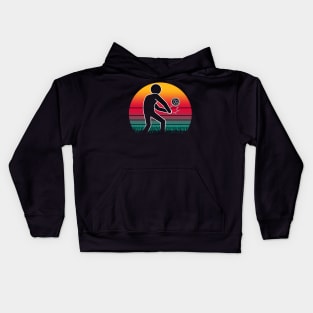 Travel back in time with beach volleyball - Retro Sunsets shirt featuring a player! Kids Hoodie